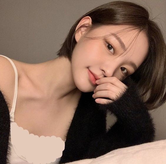 适合放圆脸发型