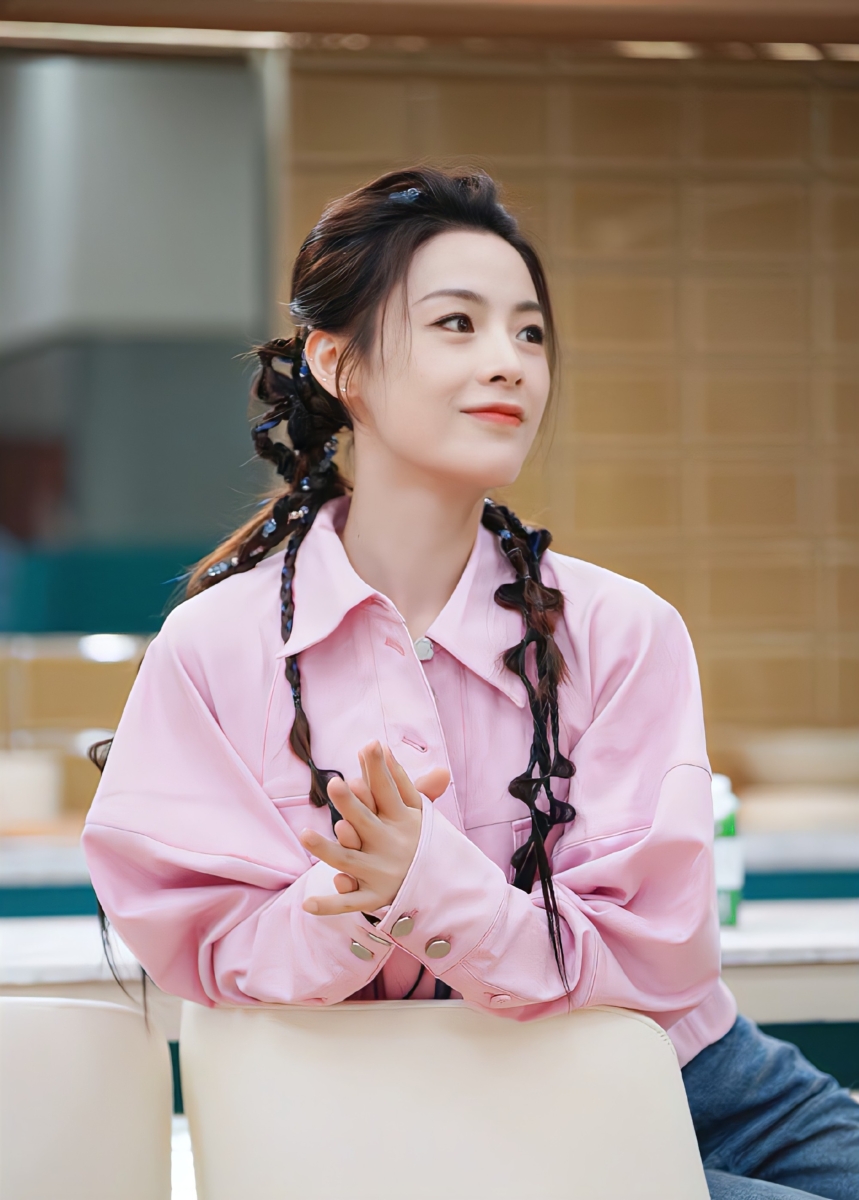 陈丽君重回第一