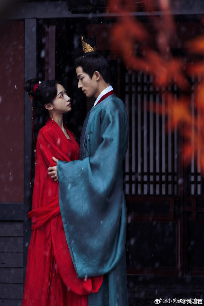 《墨雨云间》