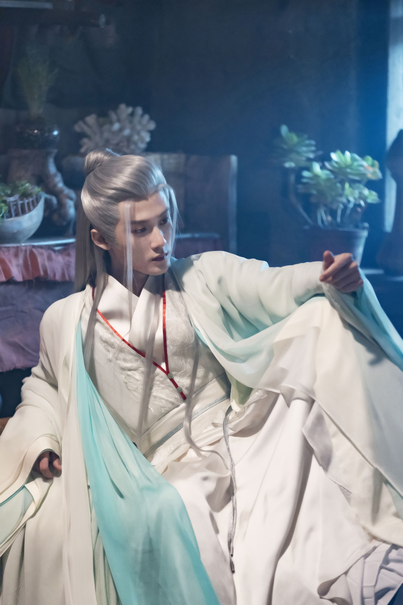 檀健次饰演相柳/防风邶