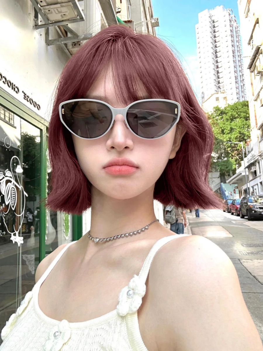 玫瑰粉棕搭配短发造型