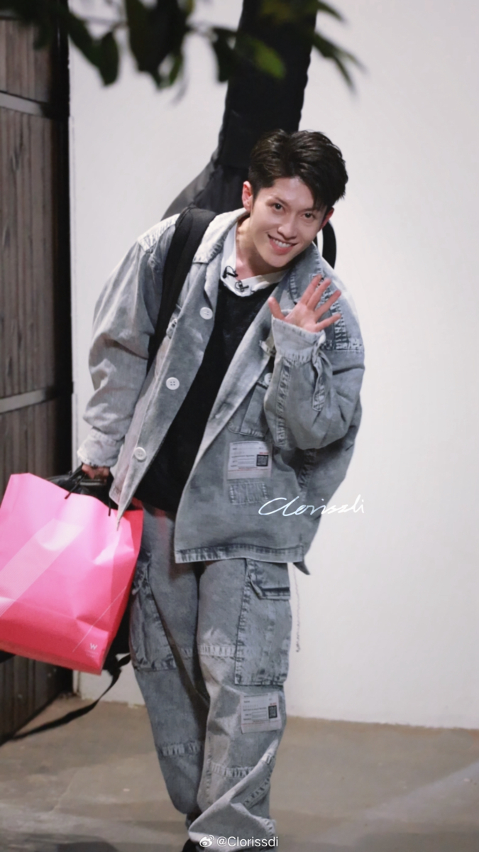 6)石原贵雅(MIYAVI)