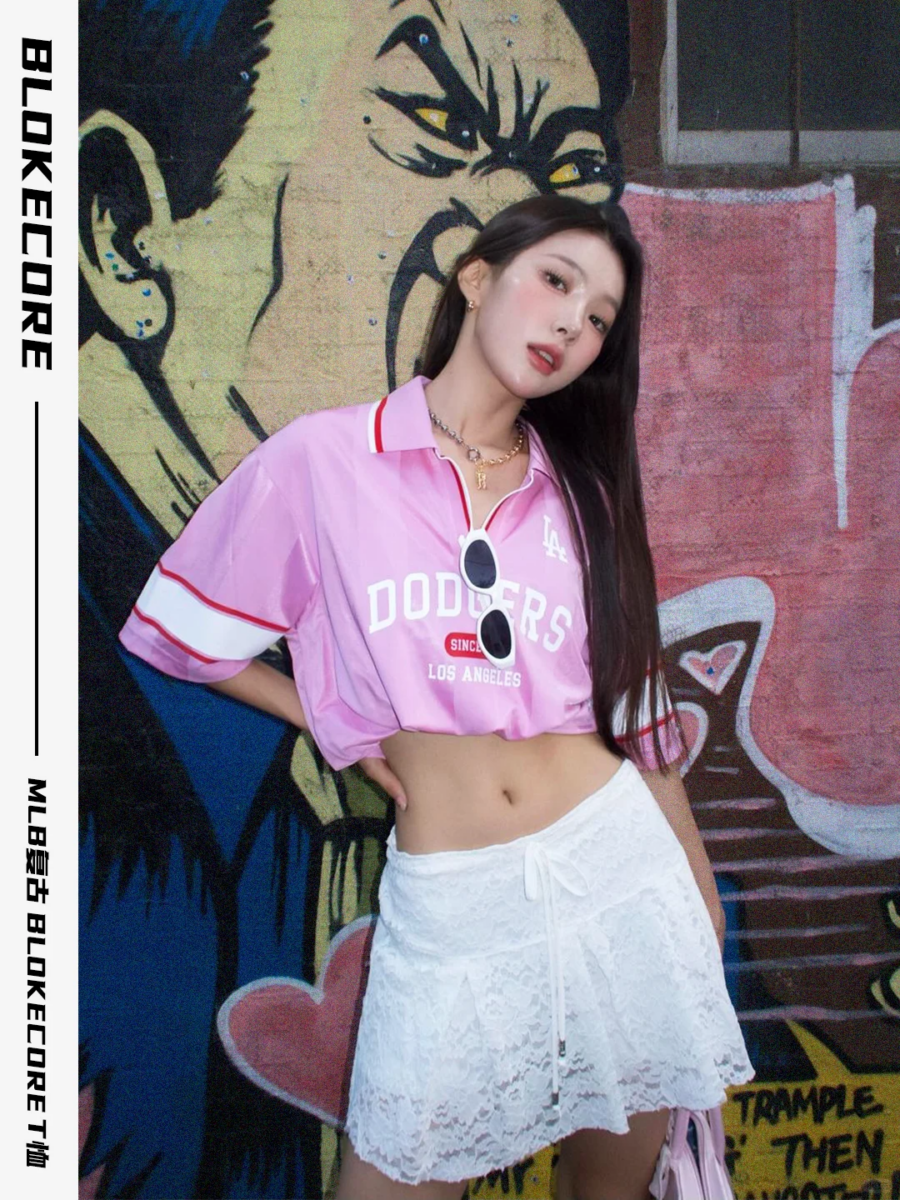 1）运动上衣+纱裙/百褶裙