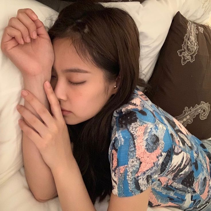 1. 保持充足的睡眠: