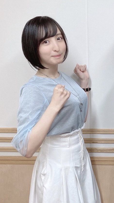 也可以穿得时尚又显瘦！