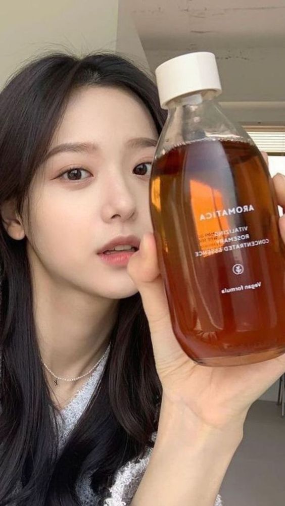 化妆水含酒精或酸类成分