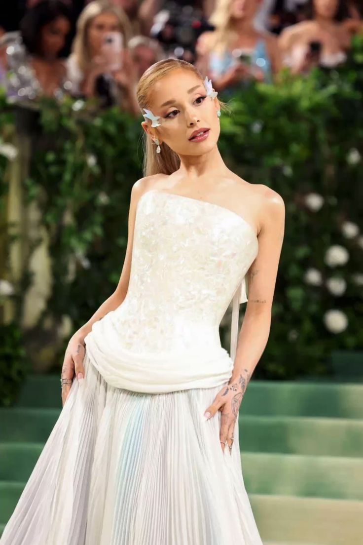 适当地露出肌肤