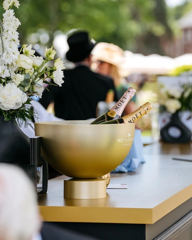 Moët Hennessy 作为本届奥运会招待宾客的指定饮品供应商