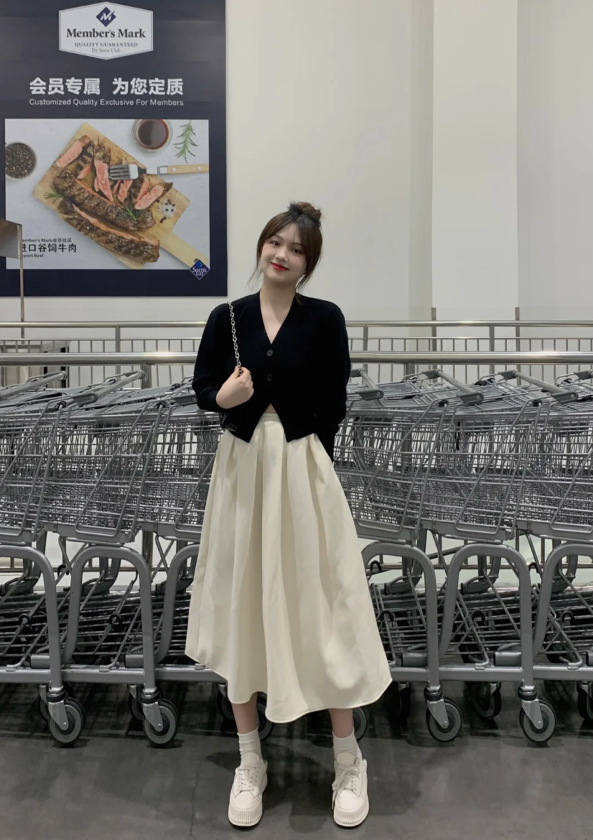 7、米白色+黑色