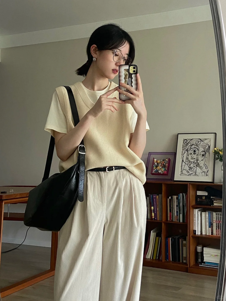 2、米白色+白色