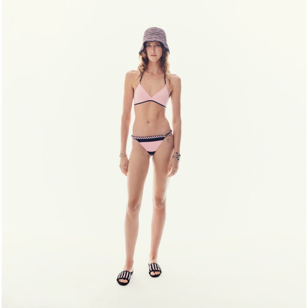 教妳襯出5款「同色系氣質沙灘造型」！型格率性黑金、仲夏亞麻風, image size:1053x1053