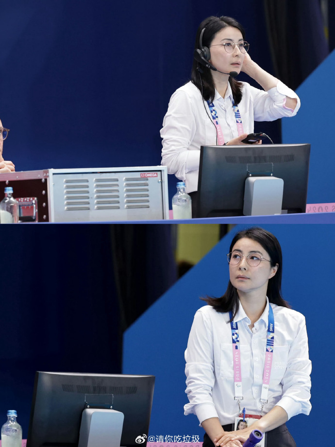 打扮朴素干练难掩女王气场