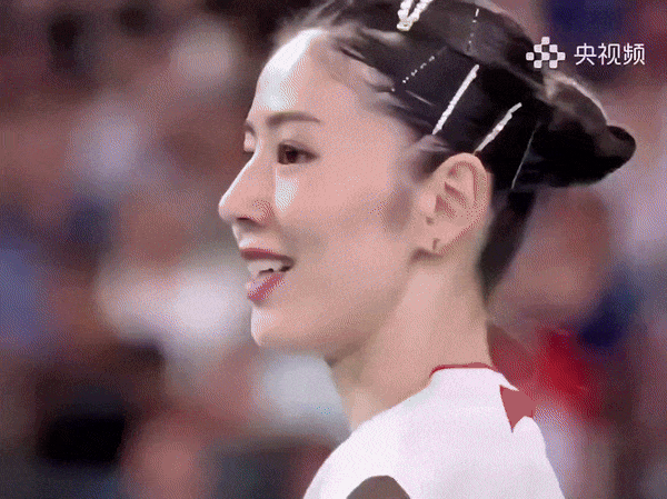 球技一流，外表迷人