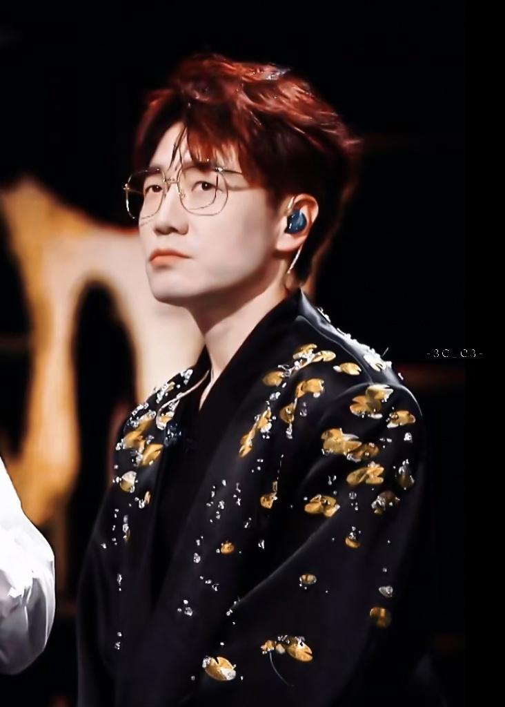 节目组为控票不给投票器？