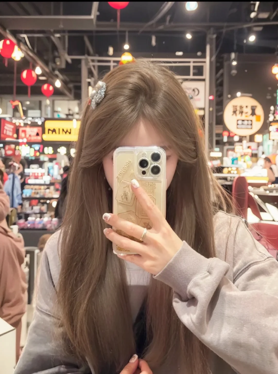 榛果灰棕室内光效果