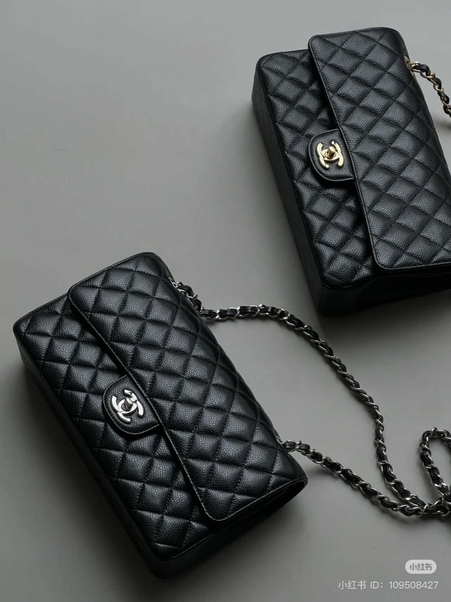 Chanel  Classic Flap 中号