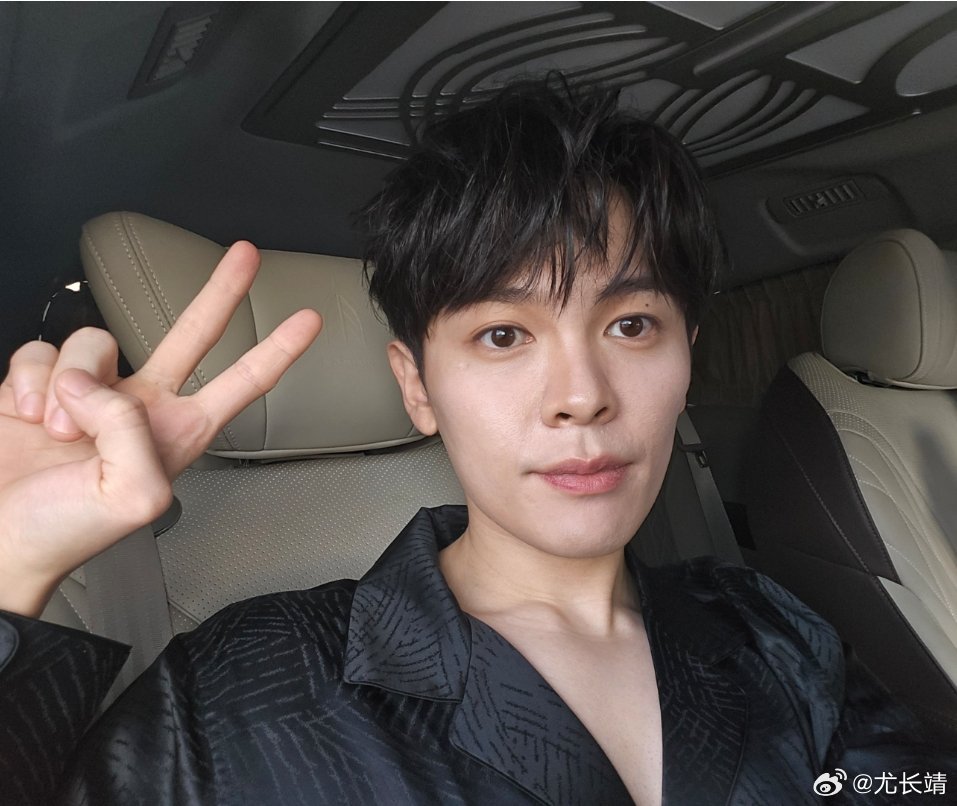 尤长靖瘦了36斤,又帅出新高度