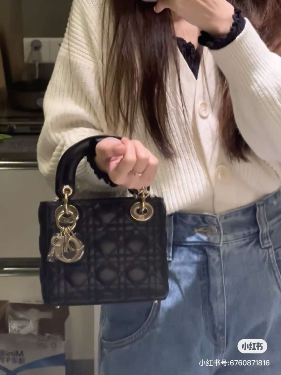 Lady Dior 迷你戴妃包