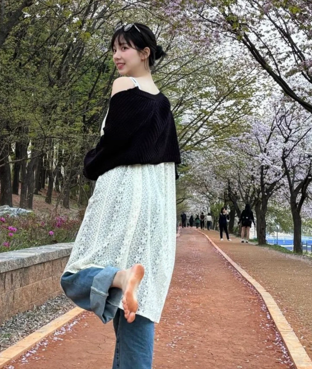 3、学会「叠穿」增加层次感