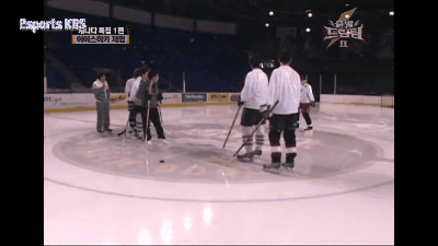 1、宋仲基 · 短道竞速滑冰