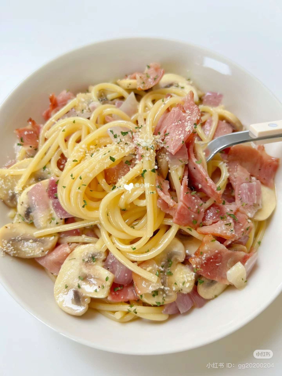 奶油培根意面