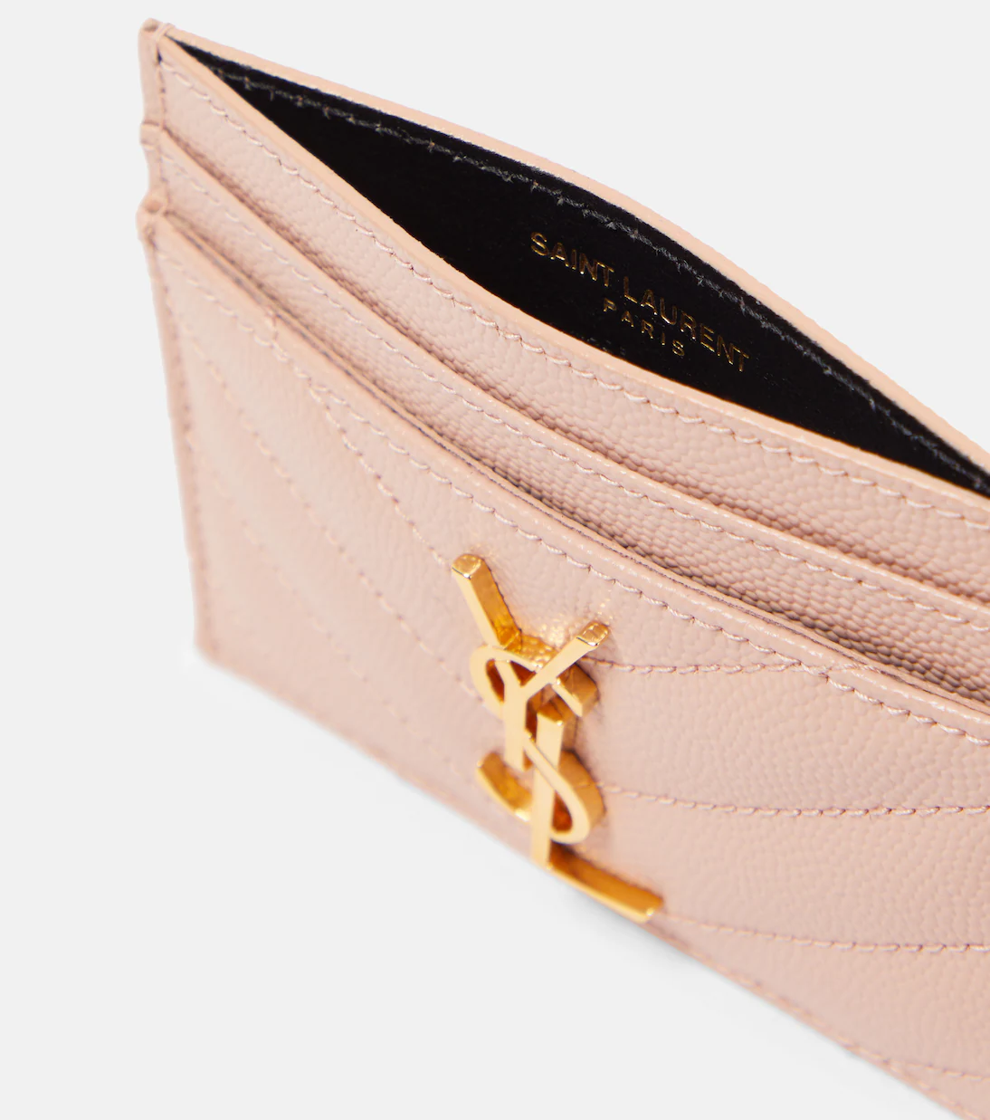 很多时尚达人钟爱的单品之一