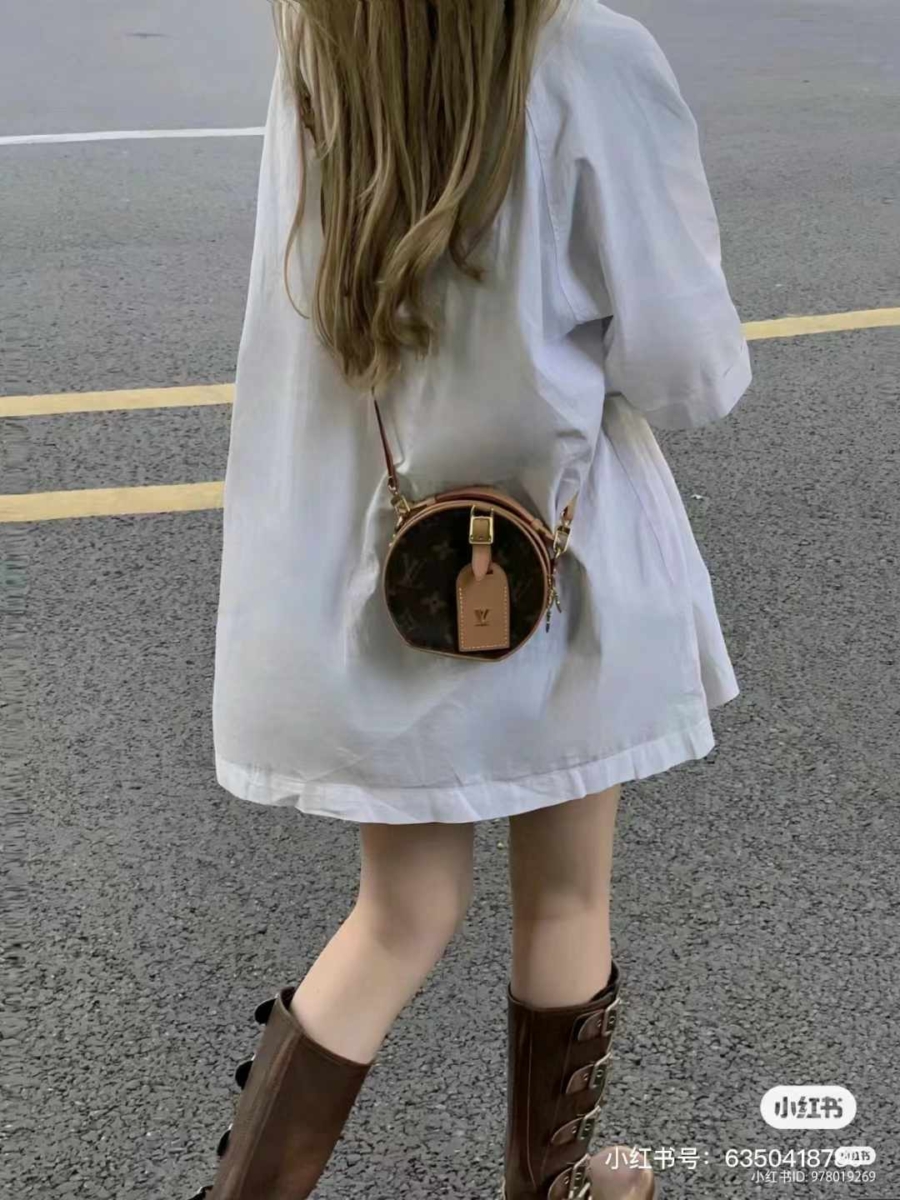 1、LV Mini 圆饼包