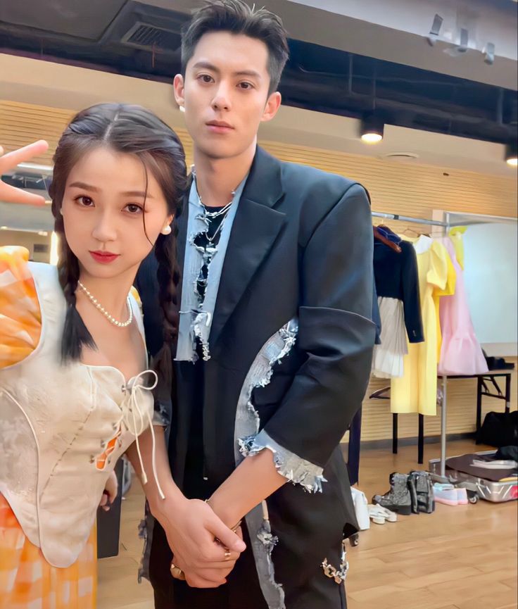 虞书欣、王鹤棣