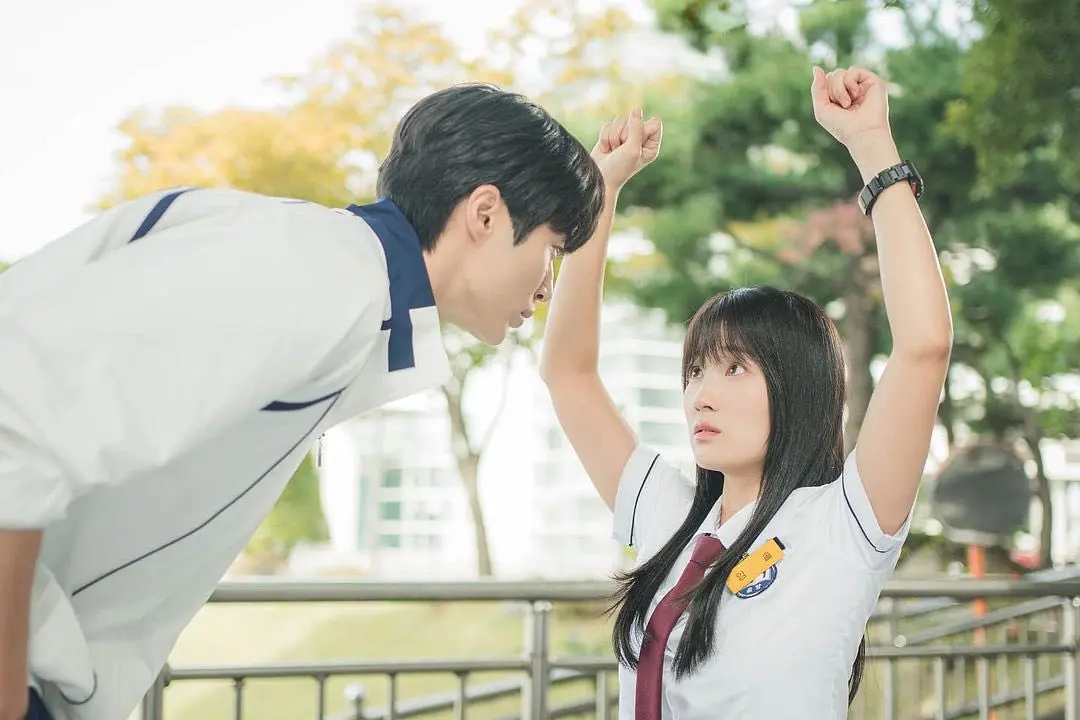 第八名:《背着善宰跑》边佑锡 ♥️ 金惠奫(9%)