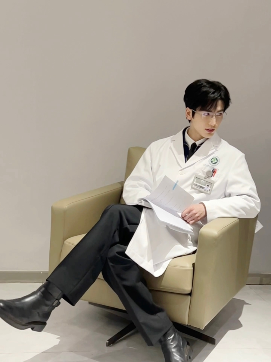 《爱你》精彩看点 #3：张凌赫 饰 何苏叶