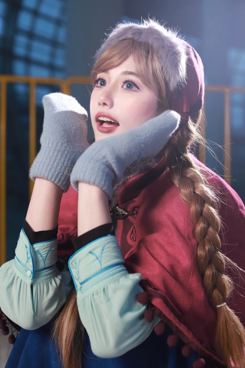 《冰雪奇缘》安娜