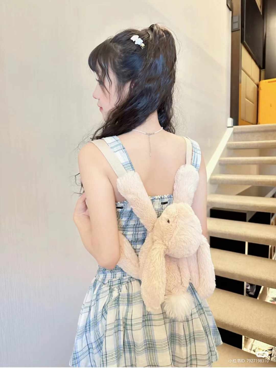 4、Smudge Rabbit Backpack