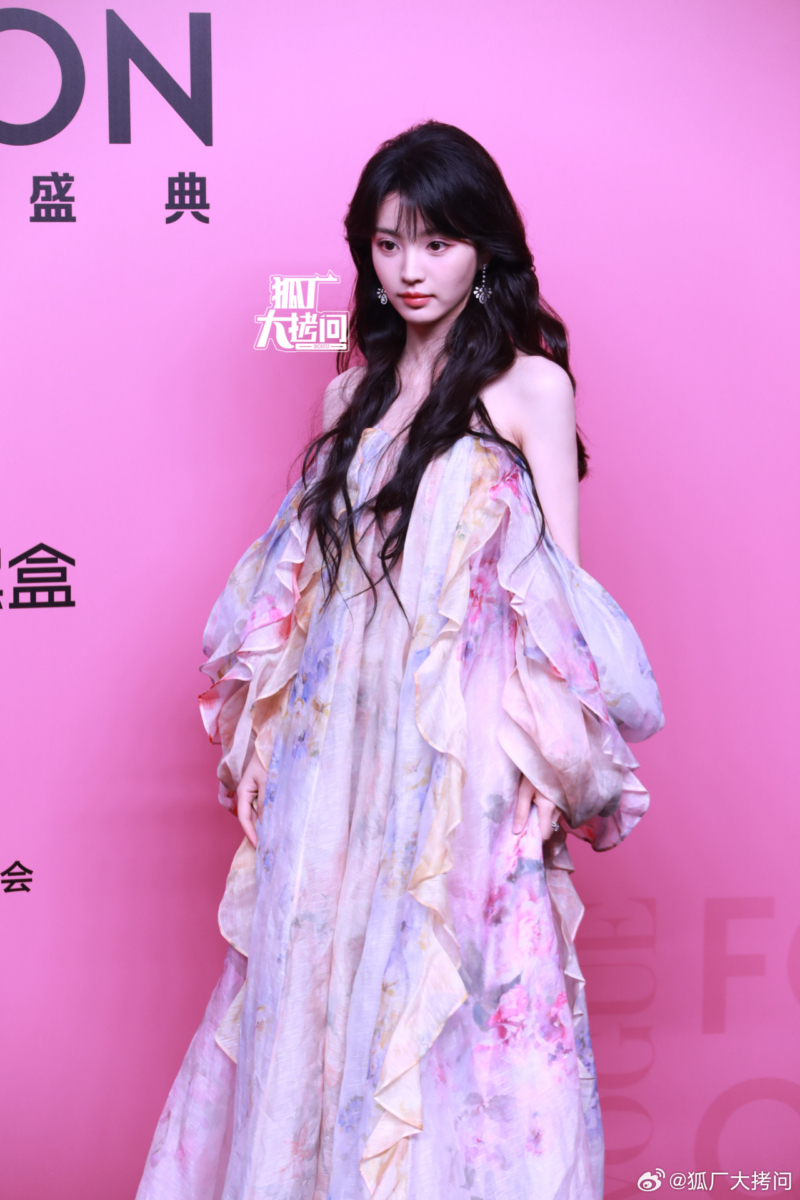 VOGUE 红毯生图 | 田曦薇
