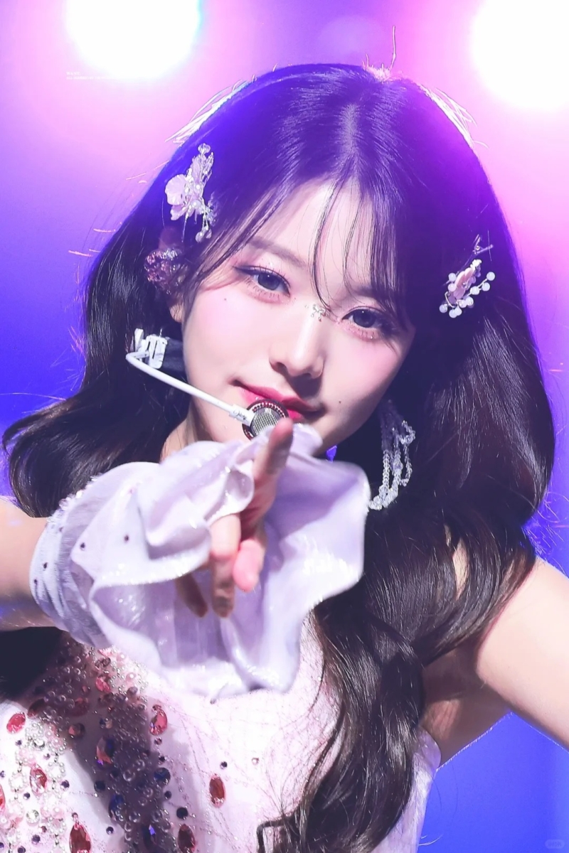 1、演唱会妆造服务