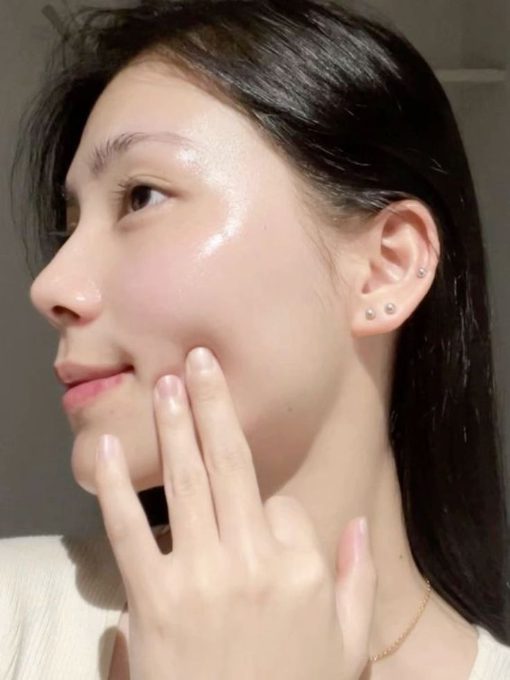 补充保湿因子是维持皮肤健康的重要步骤