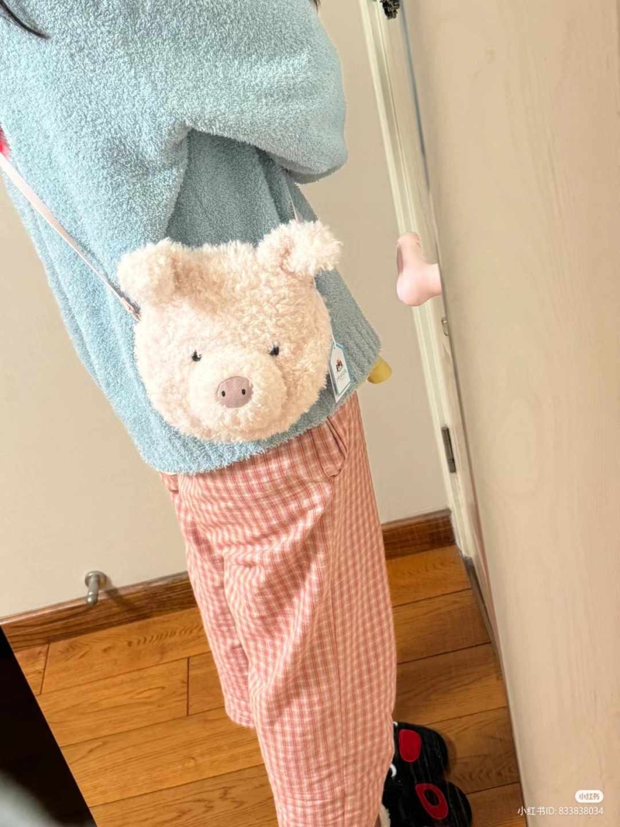 7、Little Pig Bag