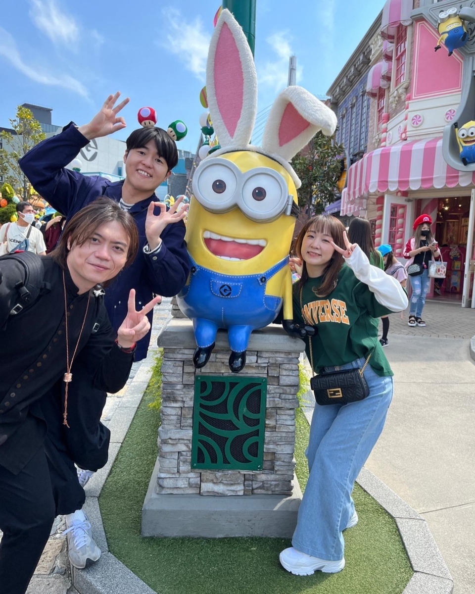 Tommy 经常和 Yuma 及 Ryu 一起拍片