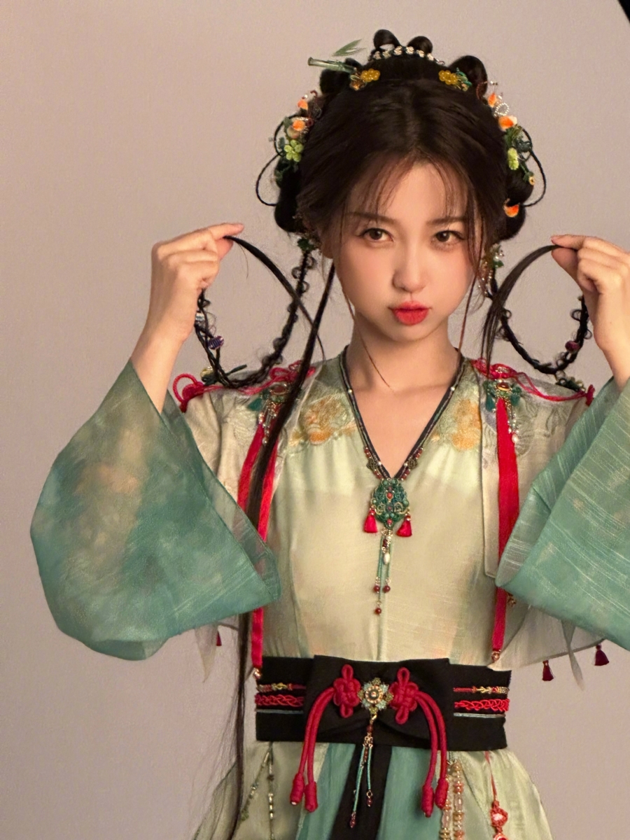 虞书欣“凌妙妙”口红平替色号