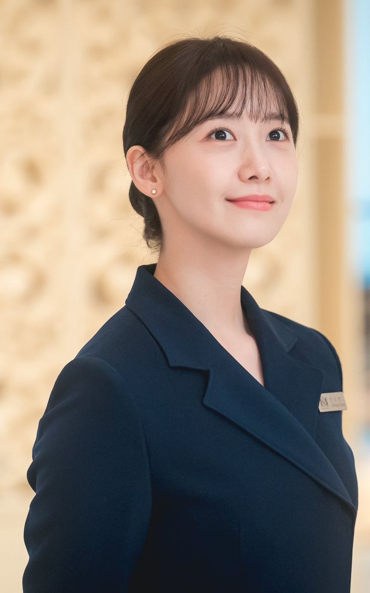 允儿 饰演 延智英