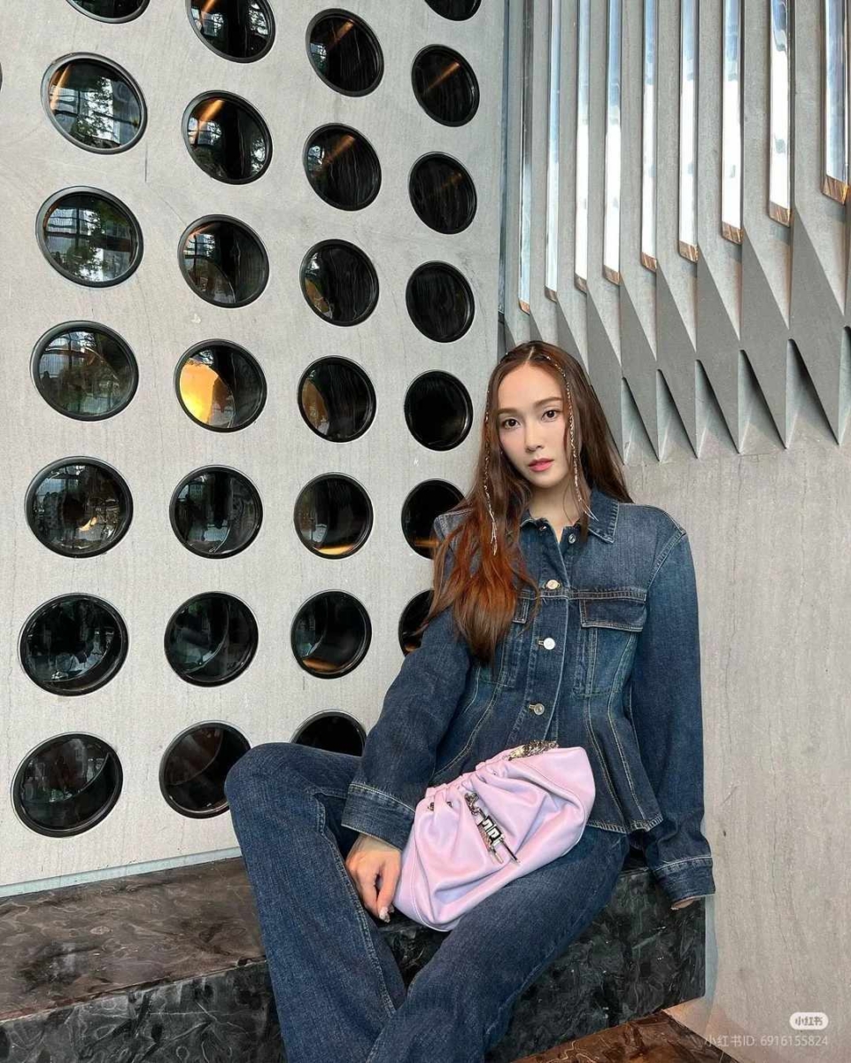 6、GIVENCHY