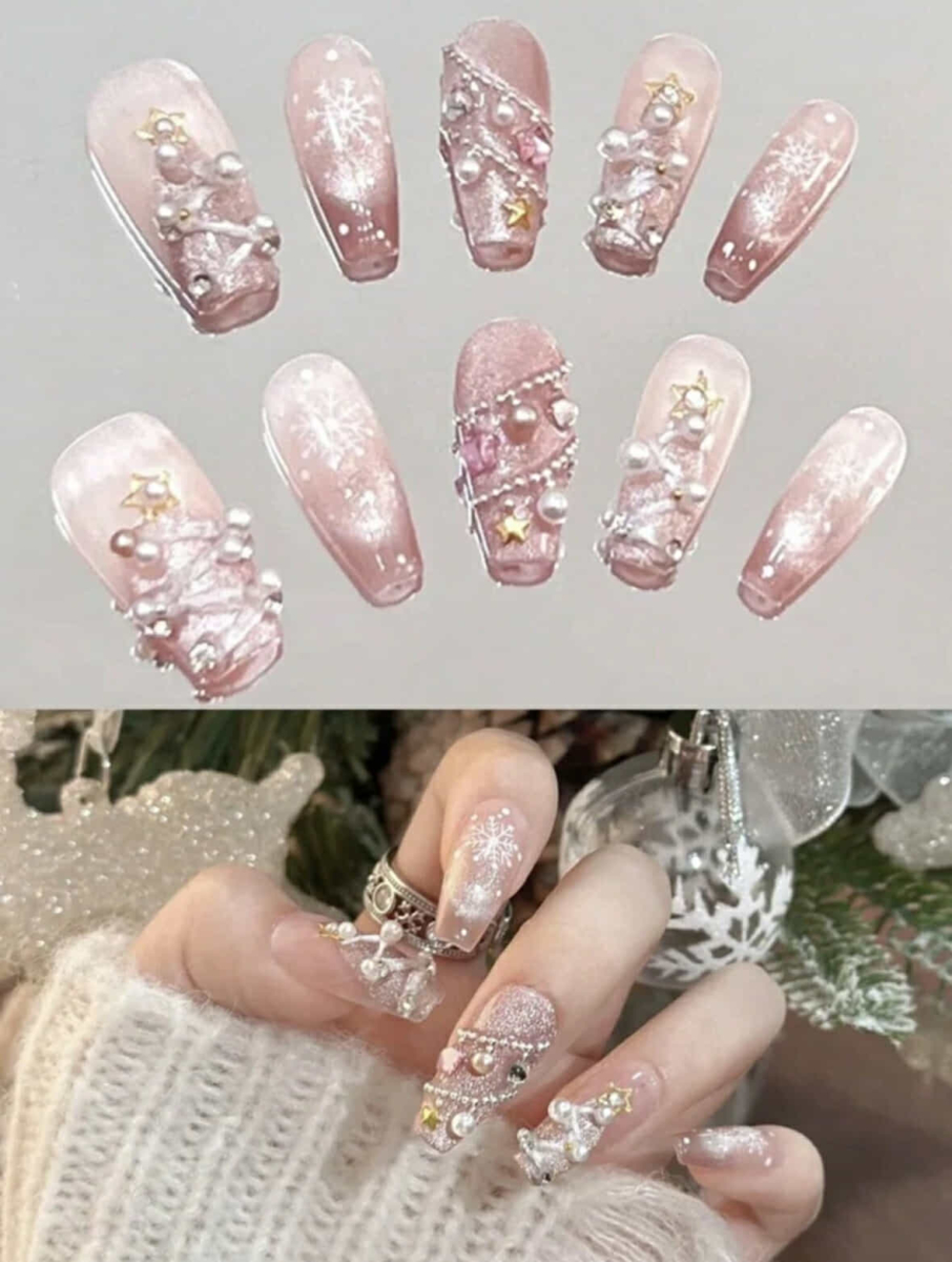 粉色圣诞挂饰闪亮美甲