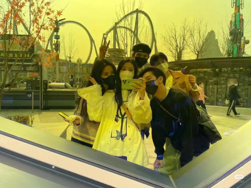 虞书欣、孟子义