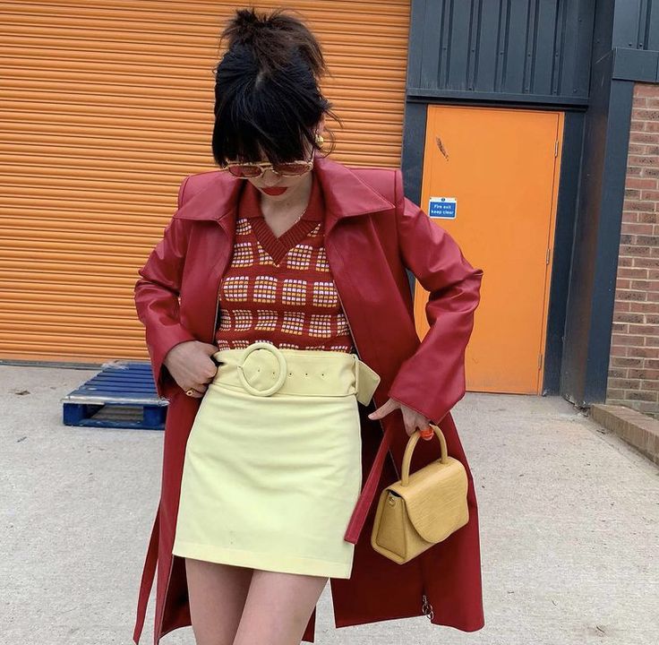 配色技巧 8.  红色搭配暖色系