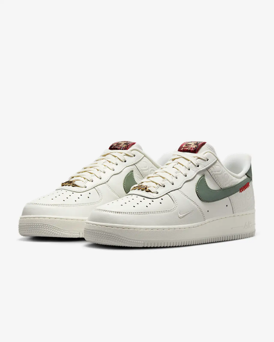 2、Nike 灵蛇迎新限定系列