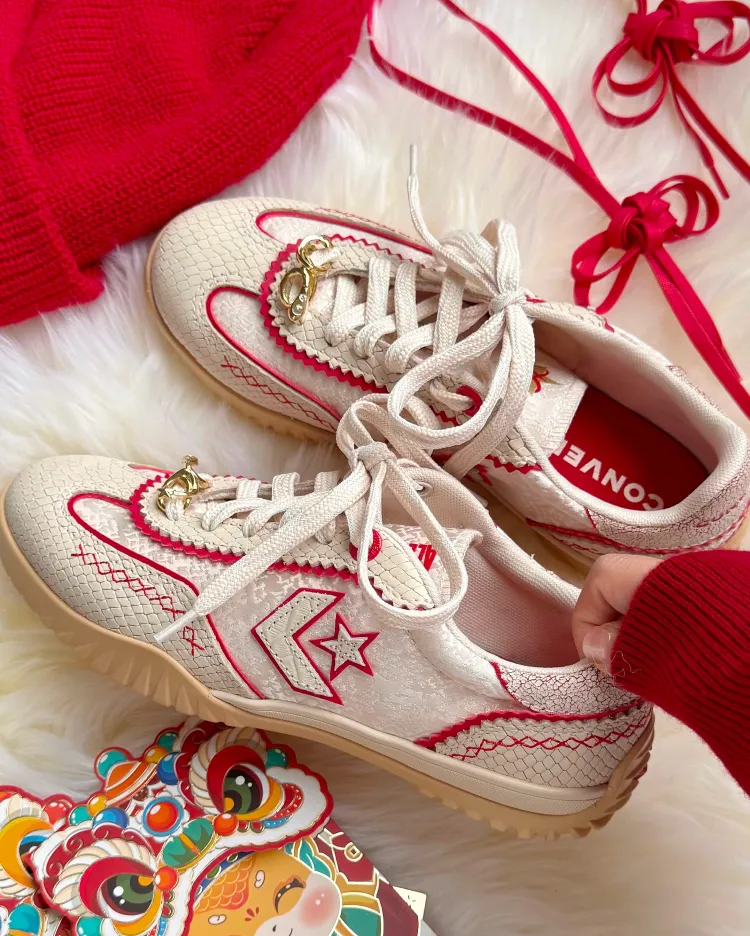 4、Converse 蛇年限定系列