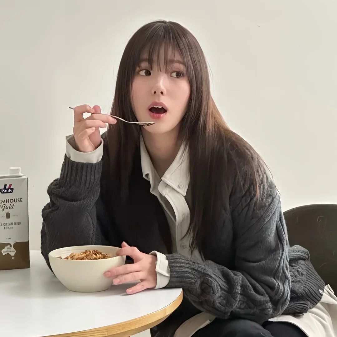 蔡秀彬保养秘诀：2、指压按摩，提拉紧致