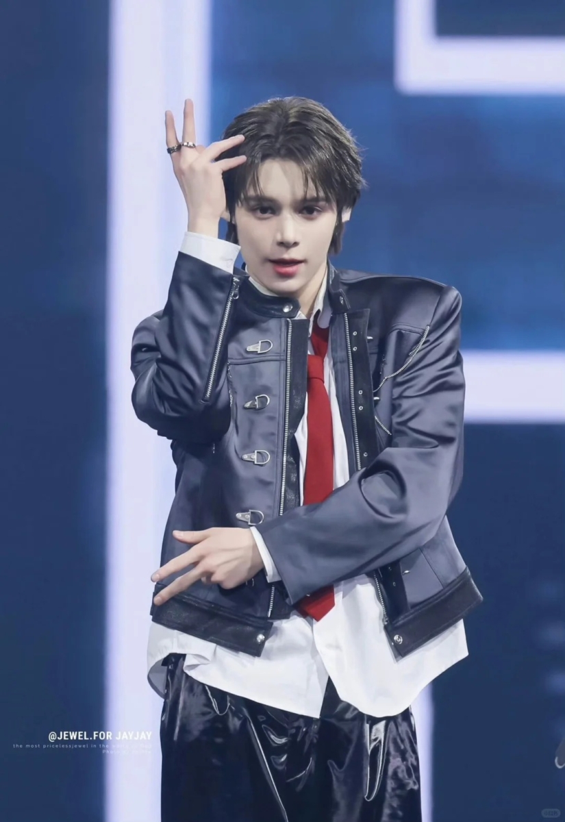 SMTR25 男练习生:JJ