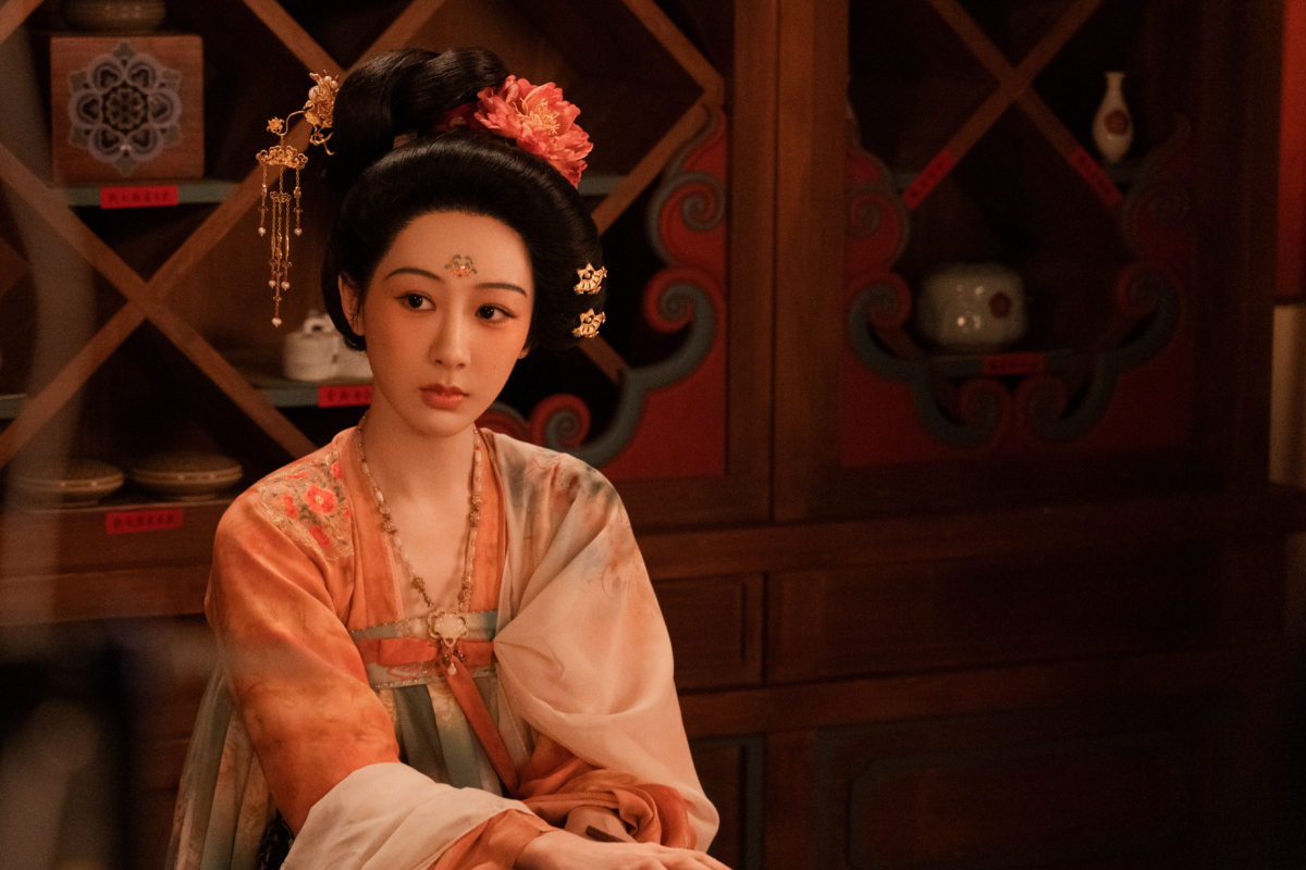 2025角色热度榜TOP 3：《国色芳华》何惟芳（杨紫 饰）