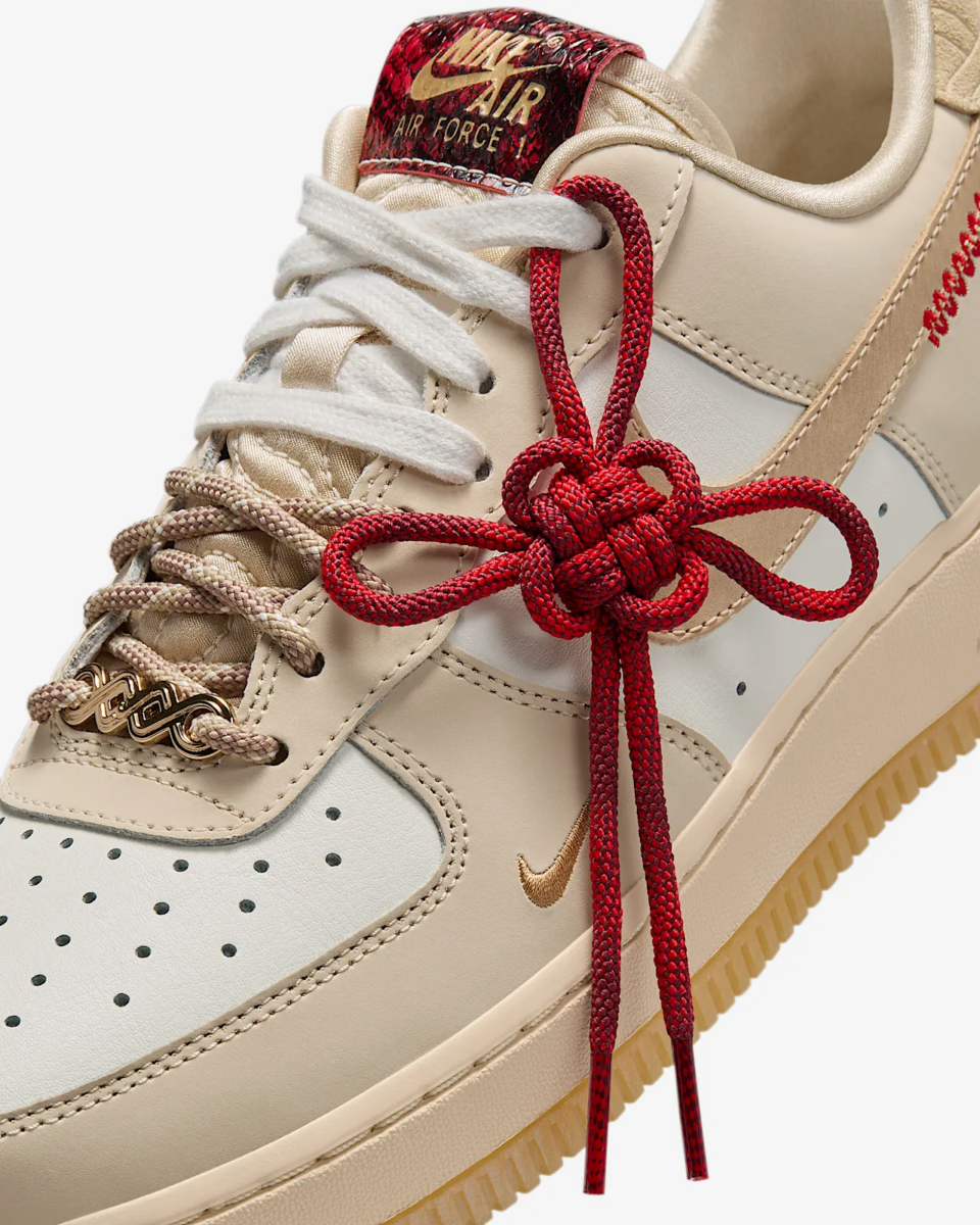 2、Nike 灵蛇迎新限定系列