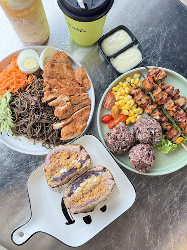 1、Weekdays 周休茶饮 @ Cheras